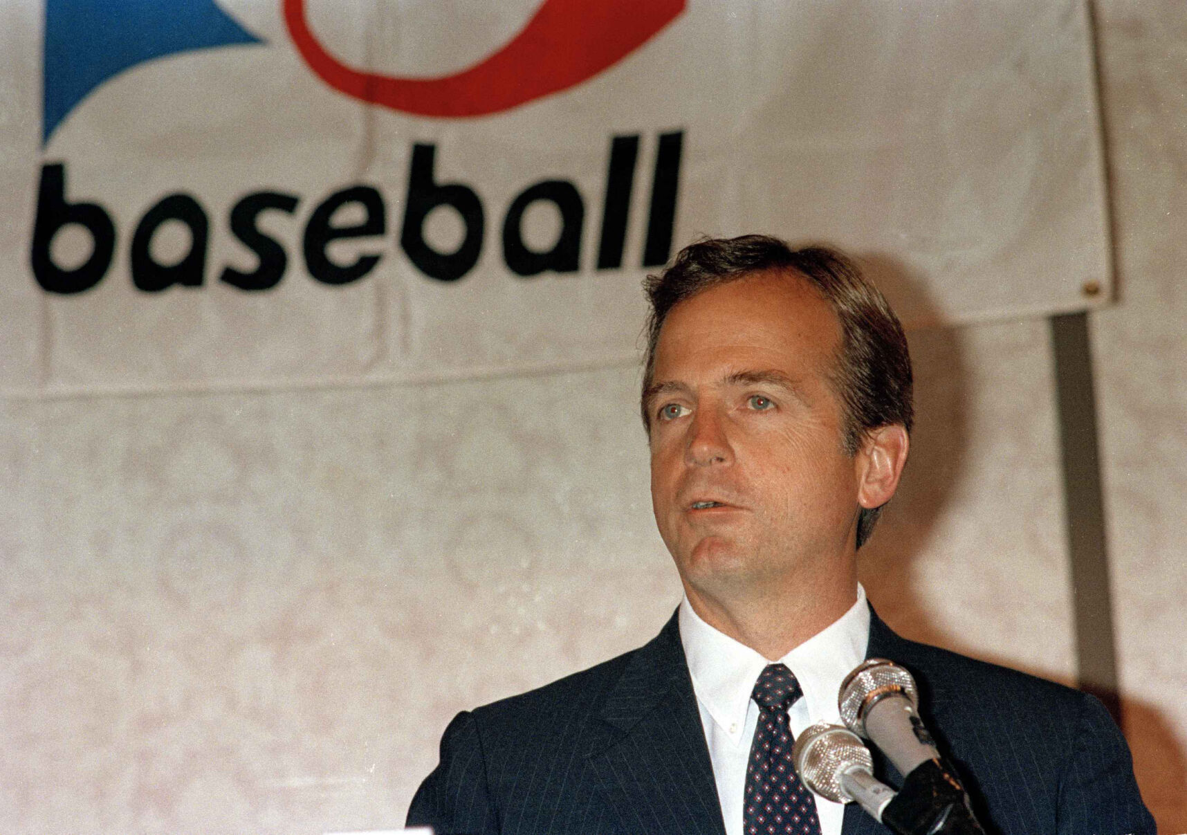 1984: Peter Ueberroth is elected commissioner of baseball